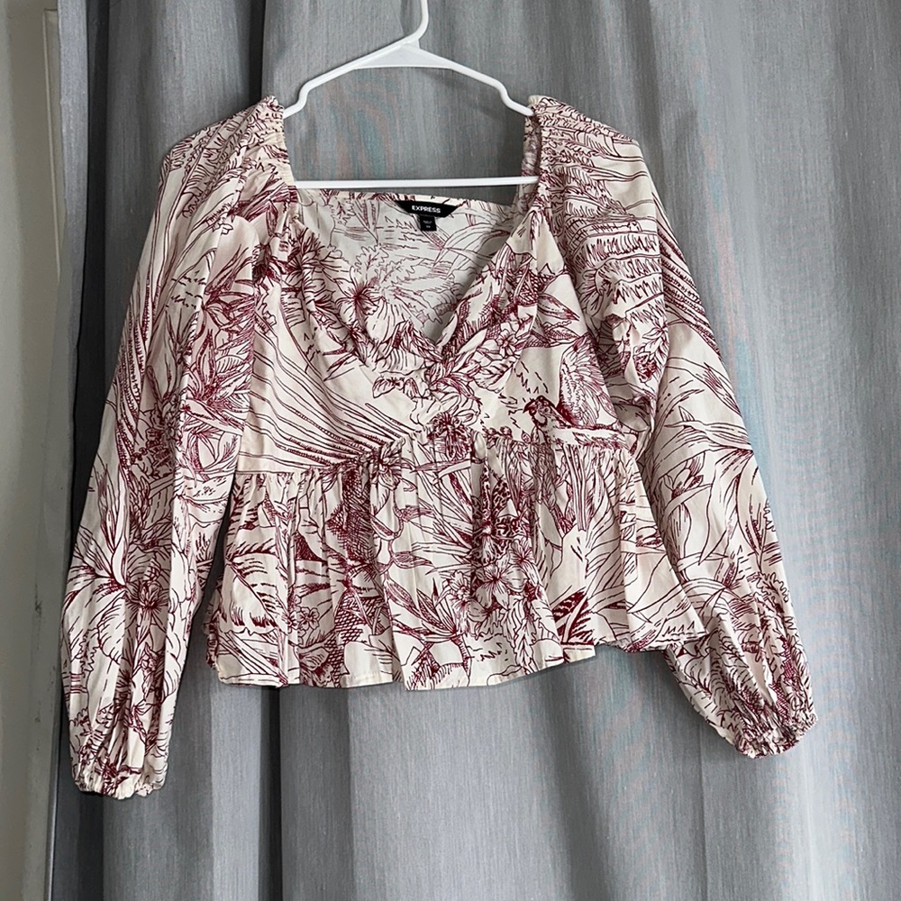 V-neck top ♥️💋